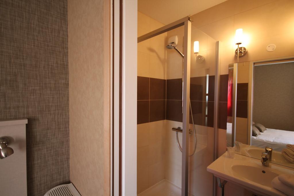 Hotel D'Arcins Latresne Bilik gambar